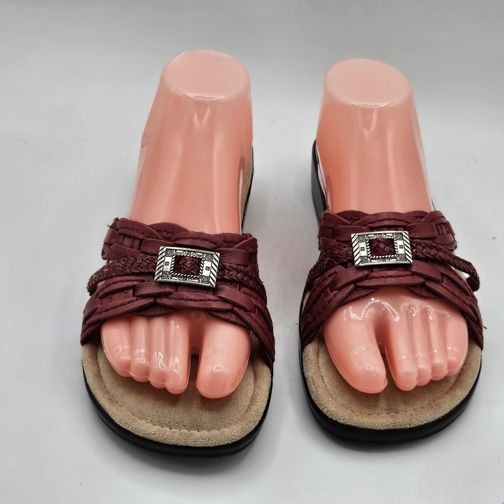 Minnetonka slipon leather 1.5" wedge sandals size 11